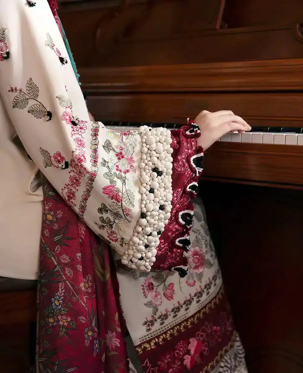 Republic Womenswear | Noemei Luxury Shawl 23 | NWU23-D8-B - Pakistani Designer Dress - by Republic Womenswear | Type: Luxury - 100% Original at Saira Sultan