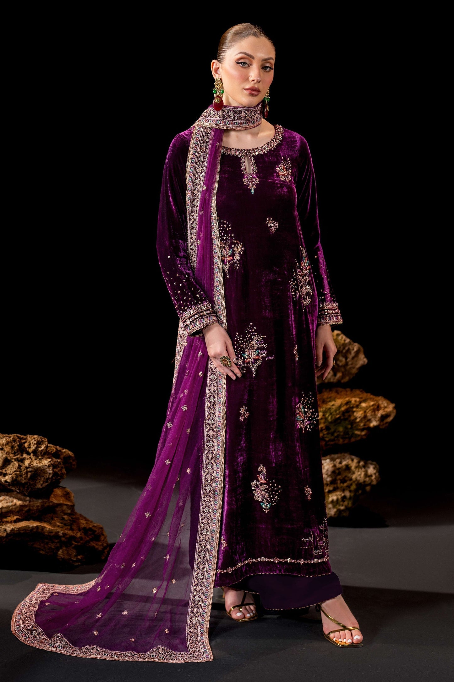 Naqshi | Makhmal 24 | Rubayi - Pakistani Designer Dress - by Naqshi | Type: Ladies Clothes - 100% Original at Saira Sultan