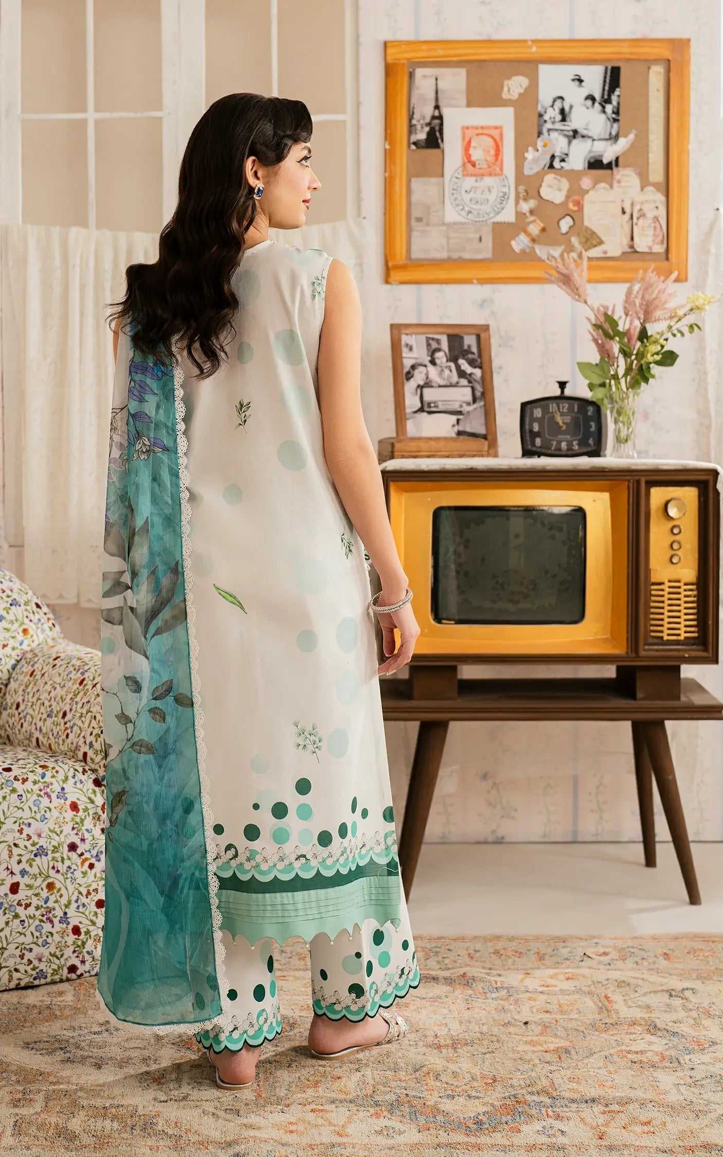 Asifa and Nabeel | Meraki Vintage 25 | Nazneen (MVL25-15) S Off White Lawn