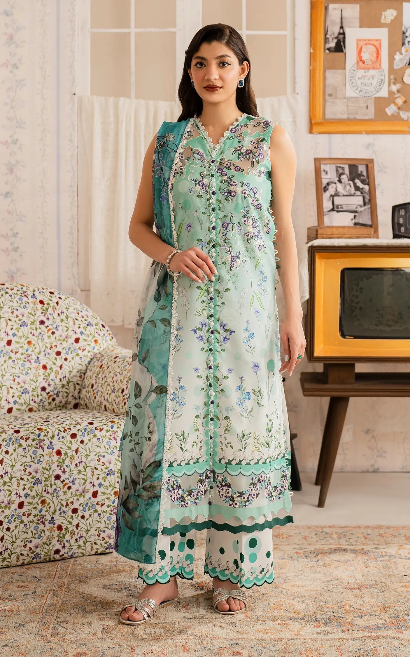 Asifa and Nabeel | Meraki Vintage 25 | Nazneen (MVL25-15) XS Off White Lawn