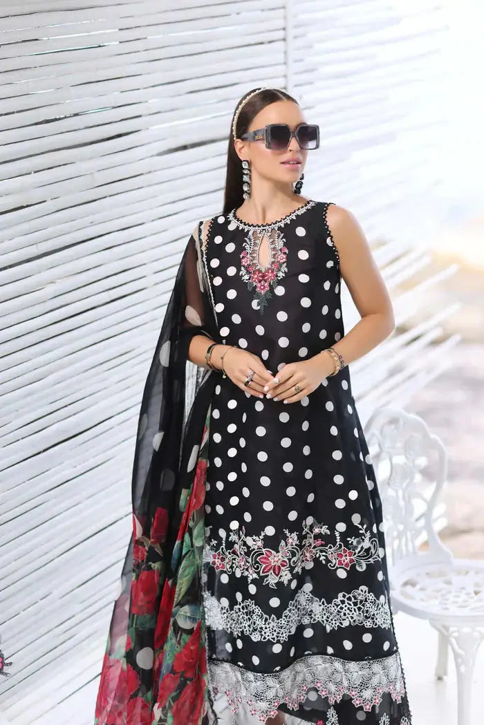 Noor by Saadia Asad | Luxe Printkari 24 | D6-A - Pakistani Designer Dress - by Noor by Saadia Asad | Type: Luxury - 100% Original at Saira Sultan
