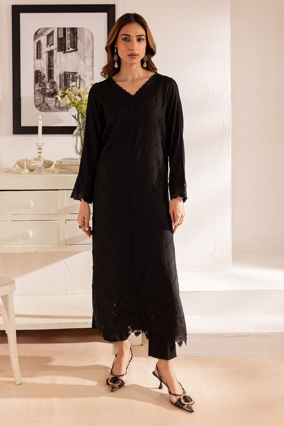 Nureh | Shades of Winter | NP-586 XS Black Marina