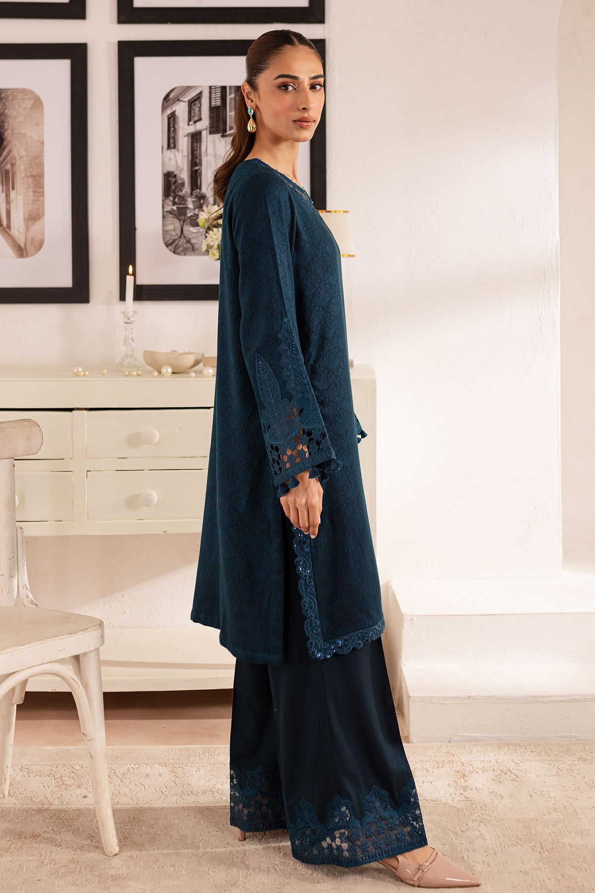 Nureh | Shades of Winter | NP-589 M Deep Teal Peach Leather