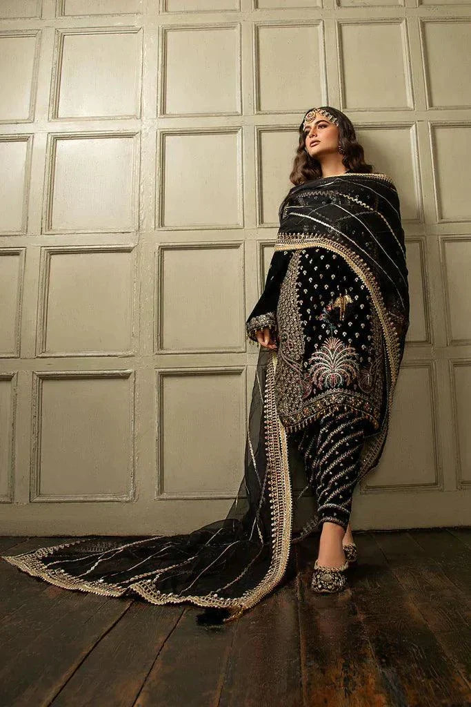 Sobia Nazir | Nur Wedding Formals 23 | Des 04 - Pakistani Designer Dress - by Sobia Nazir | Type: Bridal - 100% Original at Saira Sultan