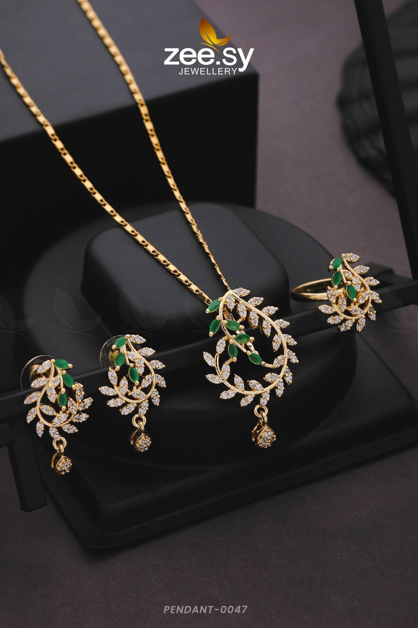 Pendant-0047 Golden Green
