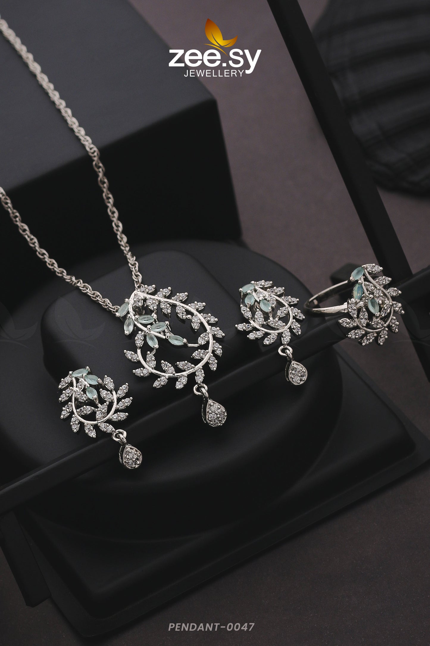 Pendant-0047 Silver Mint Green