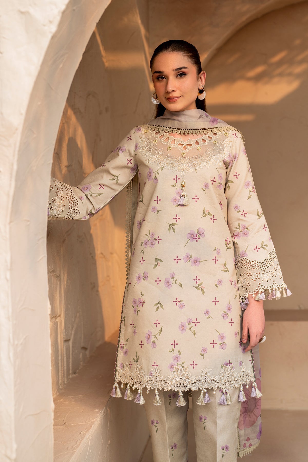 Alizeh | Levana Lawn | Pesto M Pale Brown Lawn