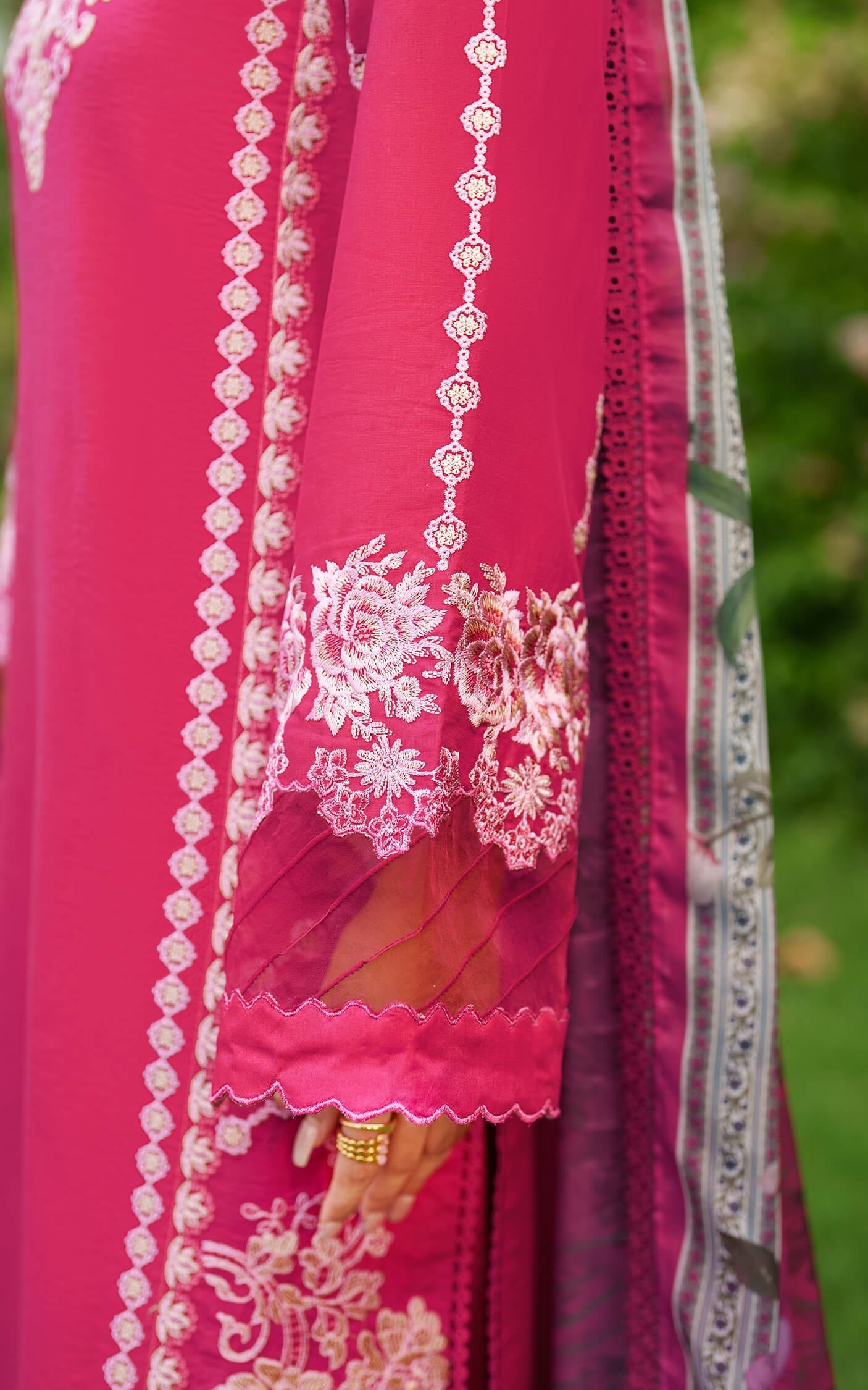 Asifa and Nabeel | Eden Cambric 25 | Pink Reverie ECU25-06 - Pakistani Designer Dress - by Asifa and Nabeel - Type : Ladies Clothes - 100% Original at Saira Sultan