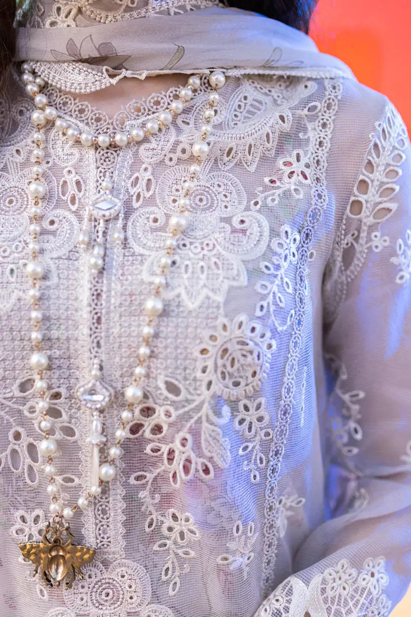 Qalamkar | Sahil Kinare Luxury Lawn | FP-11 EMIRA - Pakistani Designer Dress - by Qalamkar | Type: Luxury - 100% Original at Saira Sultan