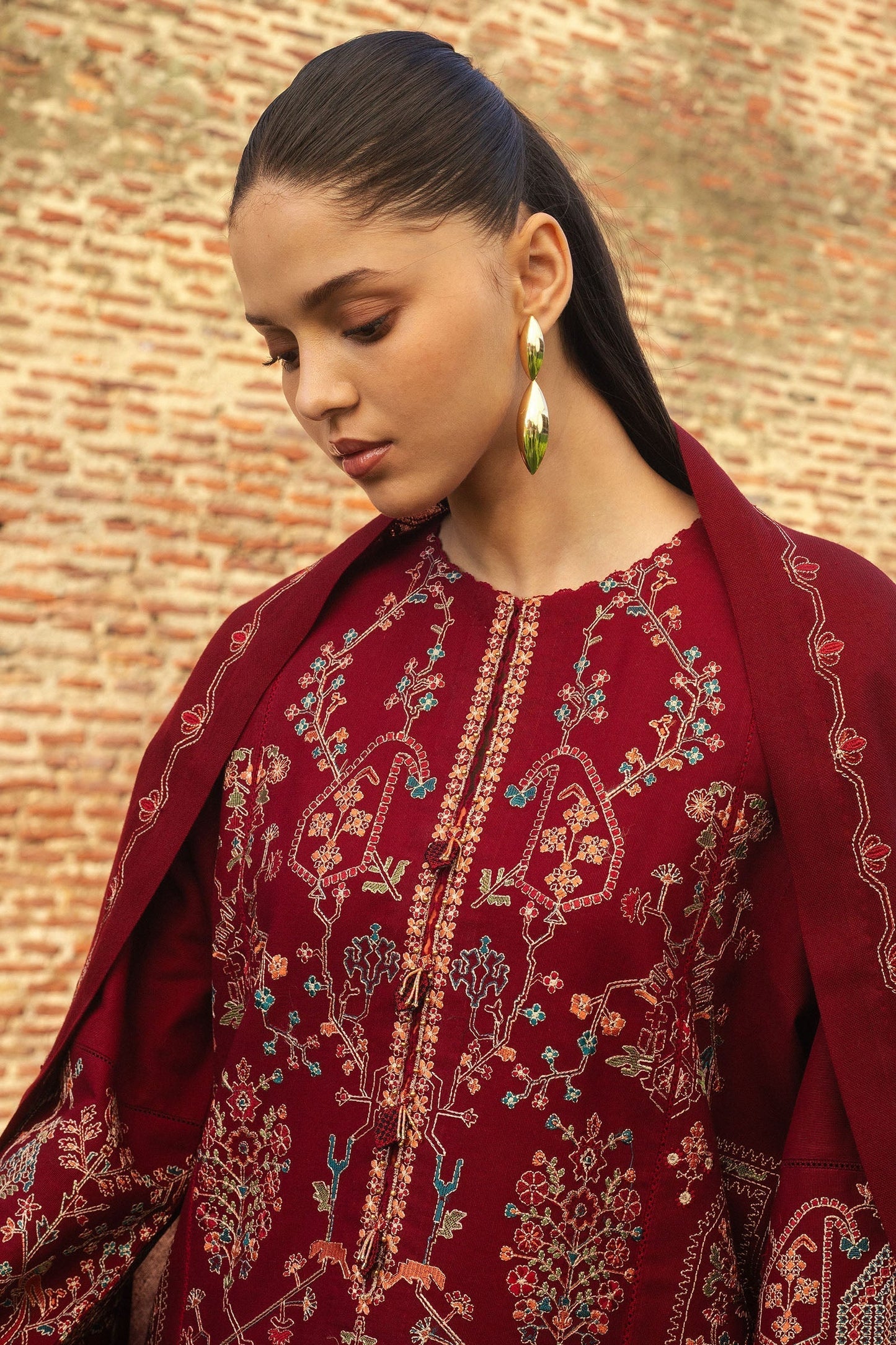 Zara Shahjahan | Winter 24 | RAHA-D8 - Pakistani Designer Dress - by Zara Shahjahan | Type: Ladies Clothes - 100% Original at Saira Sultan