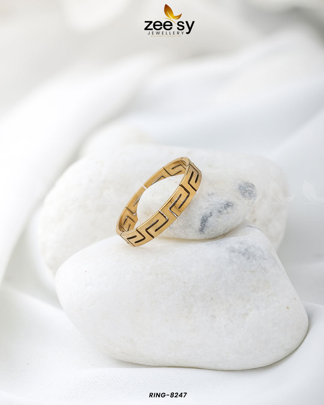 Maze Pattern Ring-8247 Golden