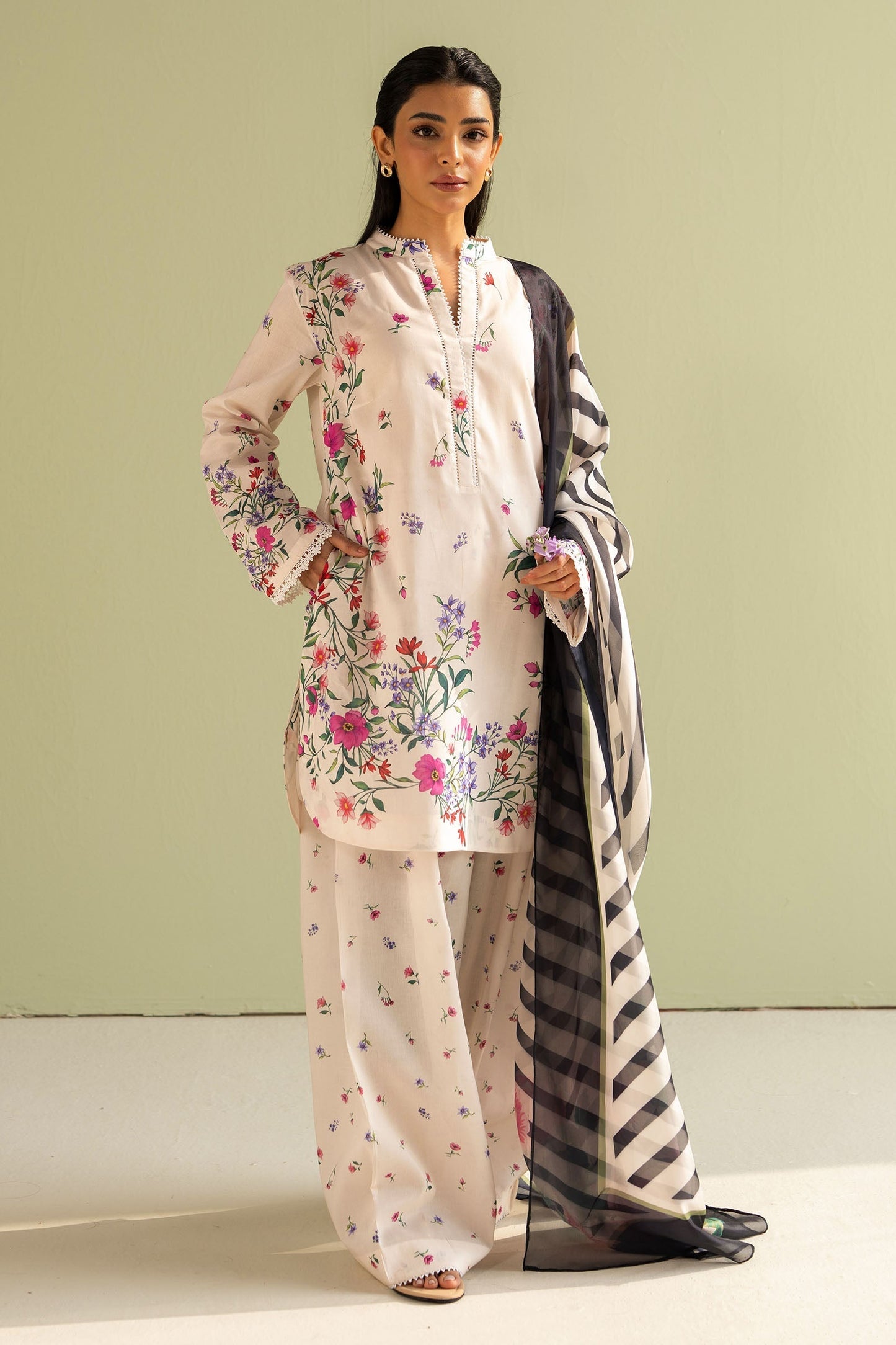 Zara Shahjahan | Coco Prints 25 | Reena-4B XS Off White Lawn