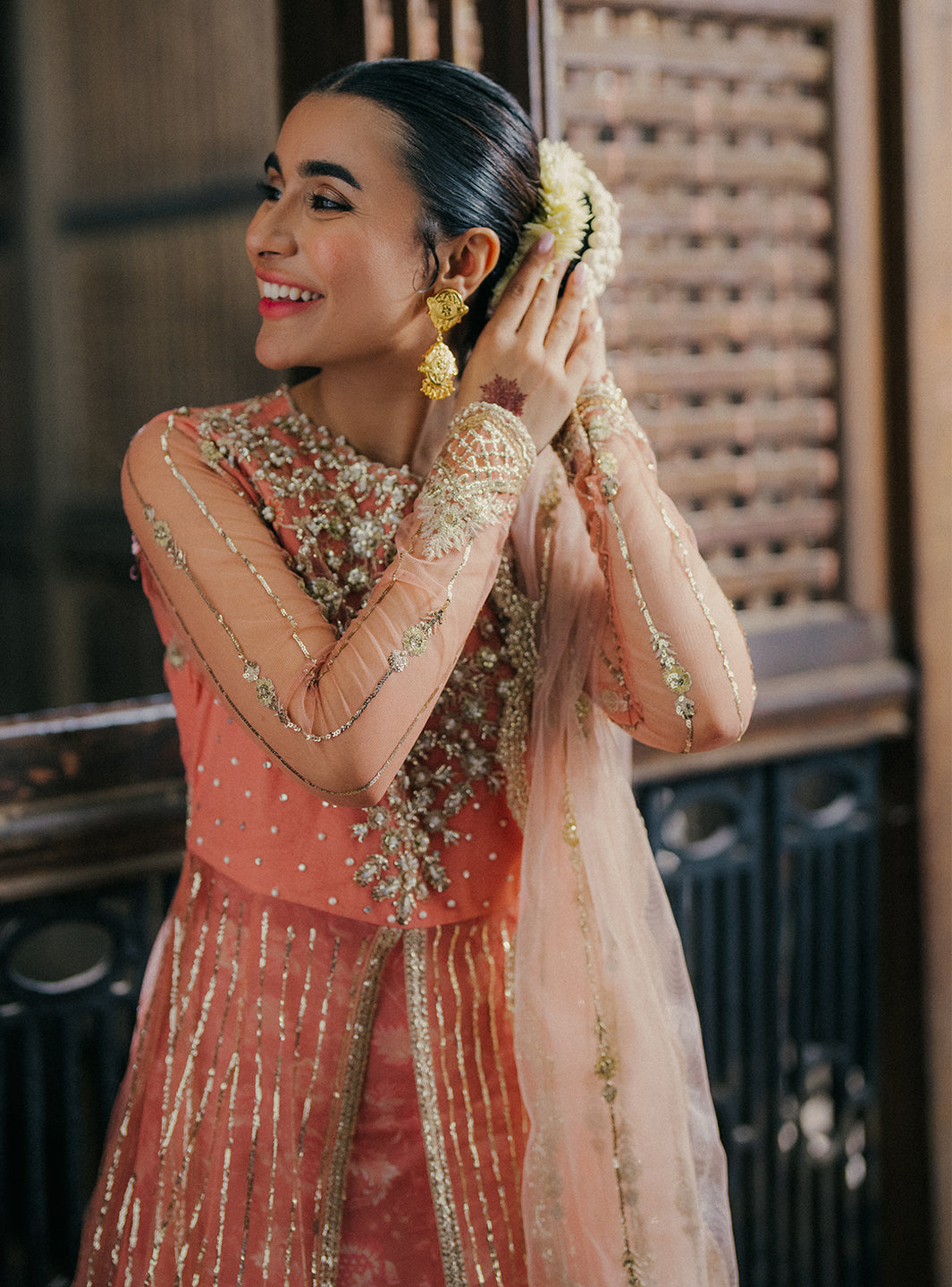 Roheenaz | Pehli Si Muhabbat Wedding Collection | Shafaq L Pale Peach Net