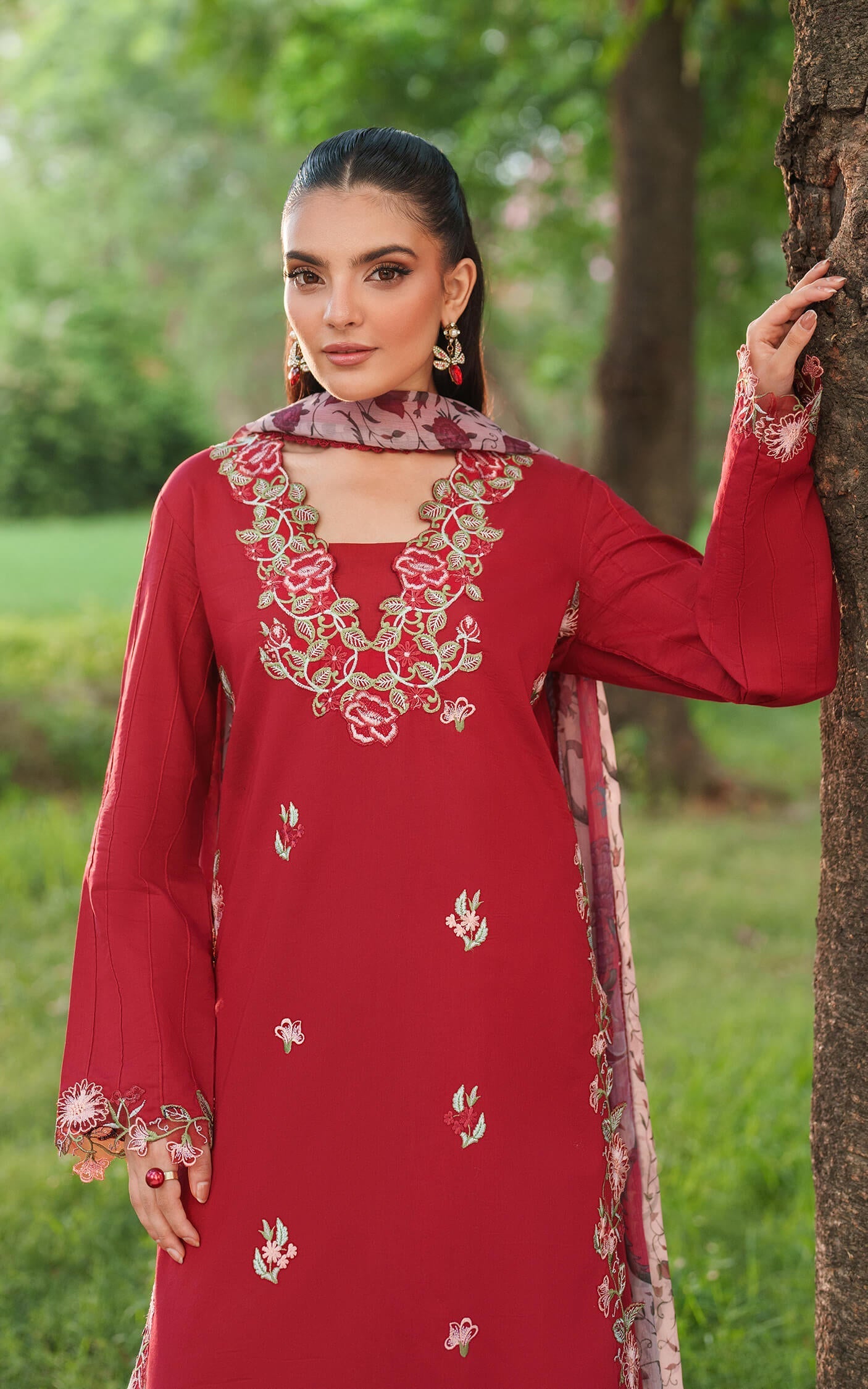 Asifa and Nabeel | Eden Cambric 25 | Rose Whisper ECU25-07 - Pakistani Designer Dress - by Asifa and Nabeel - Type : Ladies Clothes - 100% Original at Saira Sultan