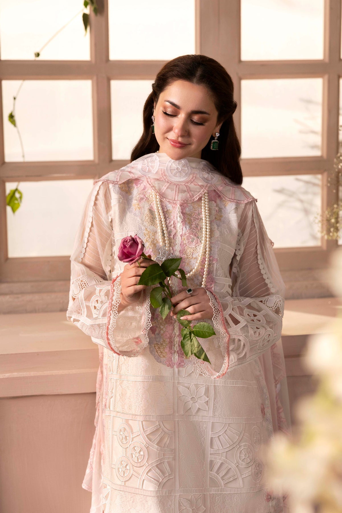 Sable Vogue | Luxury Formal 25 | SL-03-25-V1 XL Off White Net