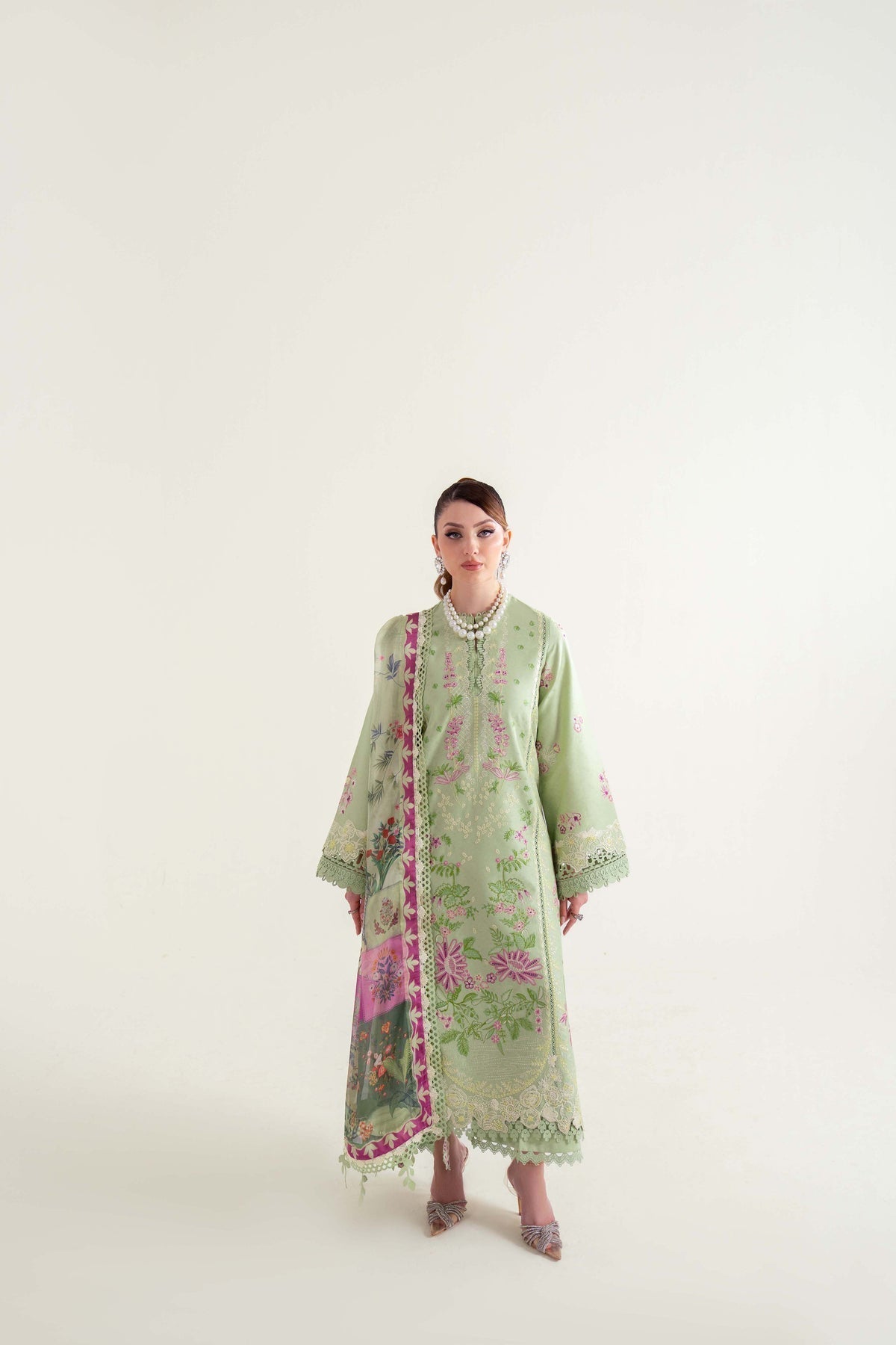 Sable Vogue | Luxury Lawn 25 | SL-09-25-V2 M Mint Gray Lawn
