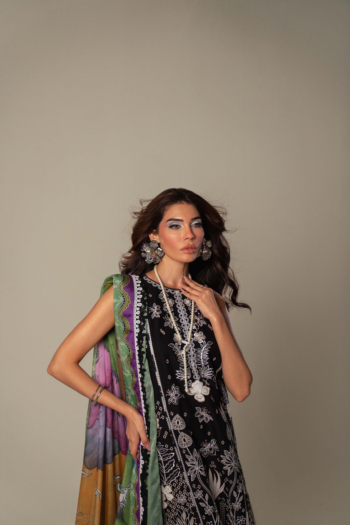 Sable Vogue | Luxury Lawn 25 | SL-10-25-V2 XL Black Lawn