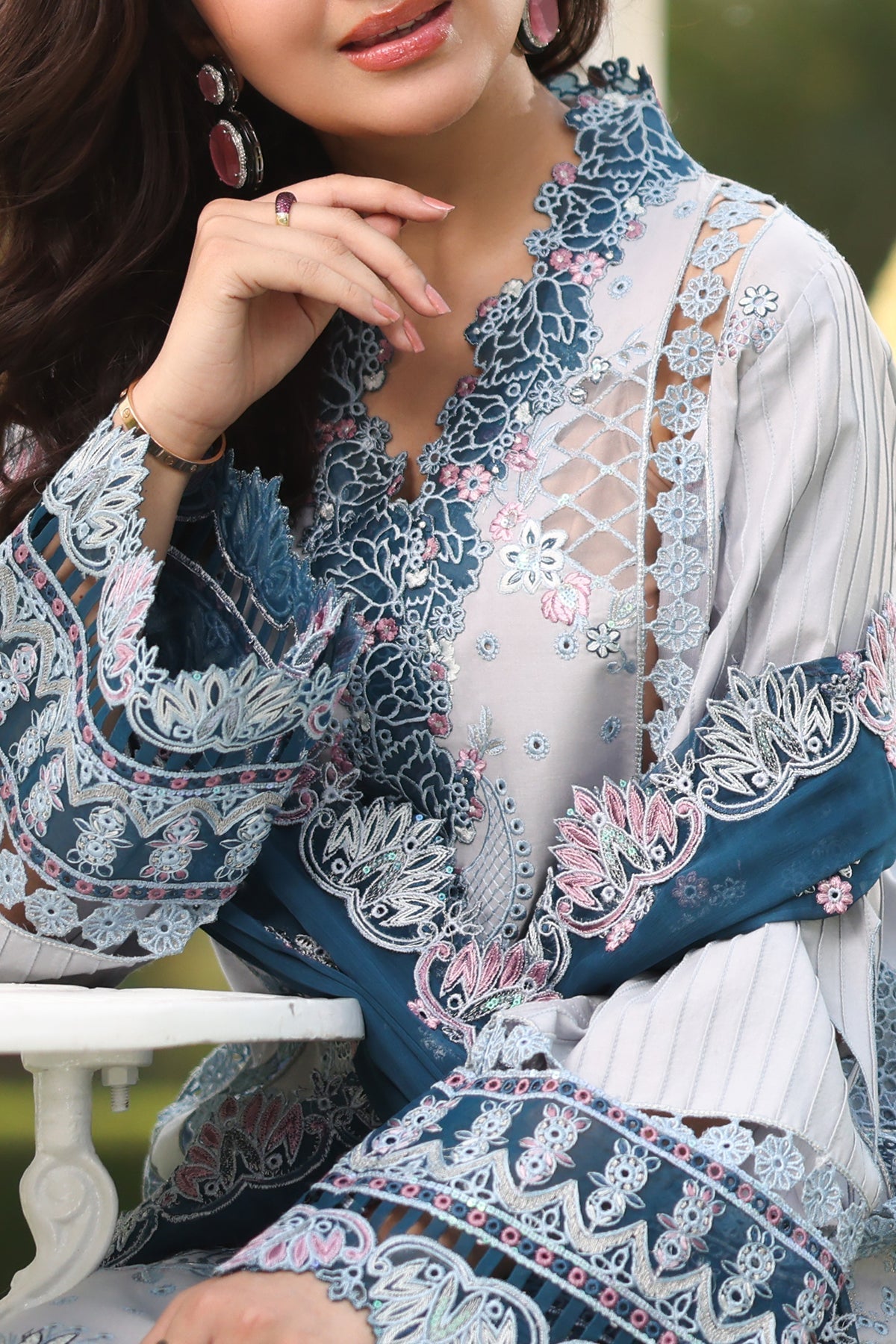 Imrozia Premium | Hayam Luxury Lawn 25 | SL 96 MUNIRA M Silver Lawn