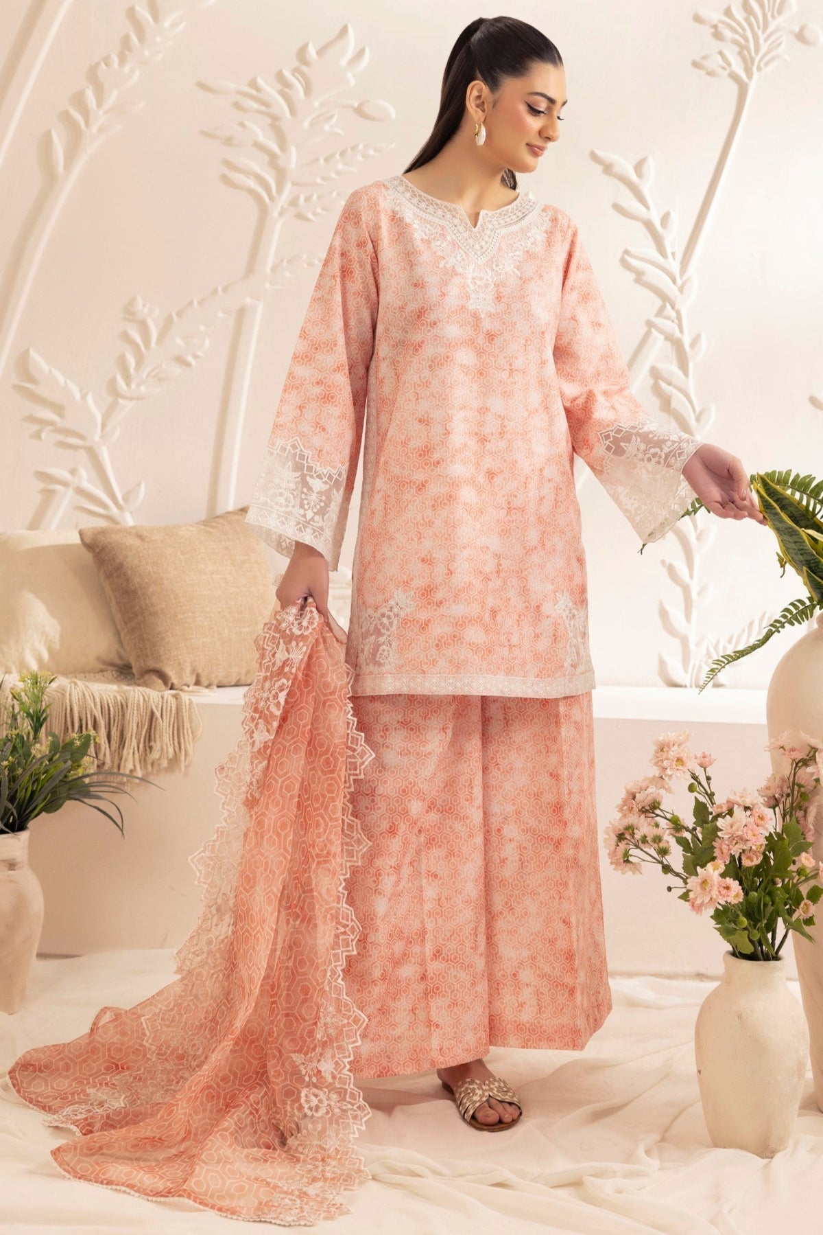 Mohagni | Tulip 25 | SPL-04 L Pale Peach Silk lawn