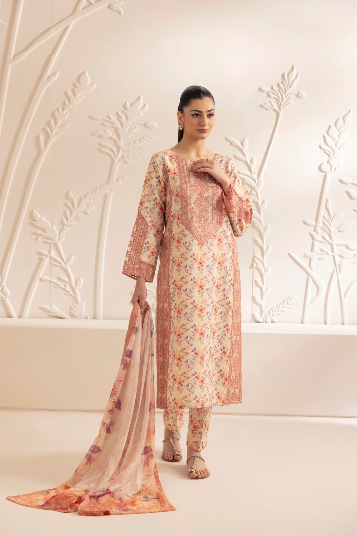 Mohagni | Tulip 25 | SPL-09 XL Pale Peach Silk lawn