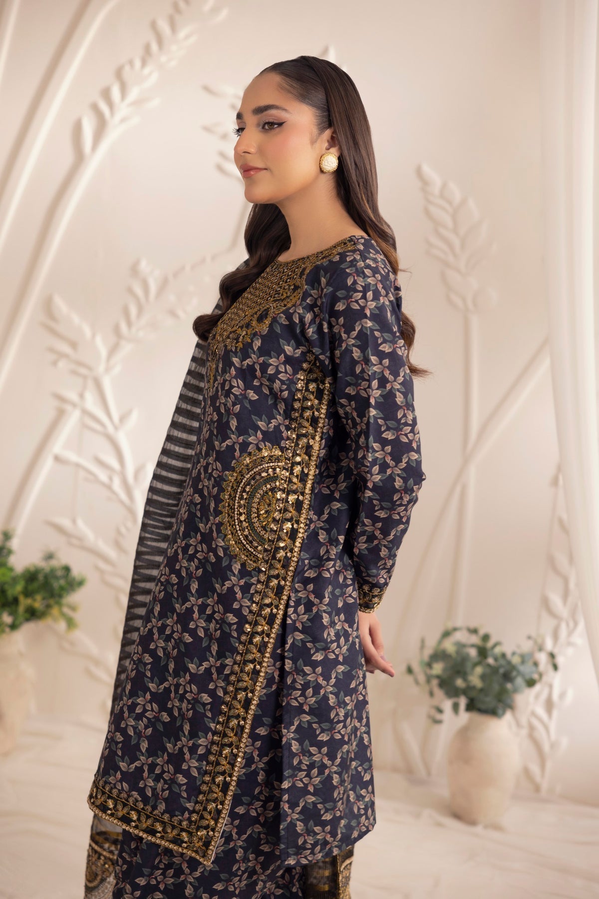 Mohagni | Tulip 25 | SPL-11 L Black Silk lawn