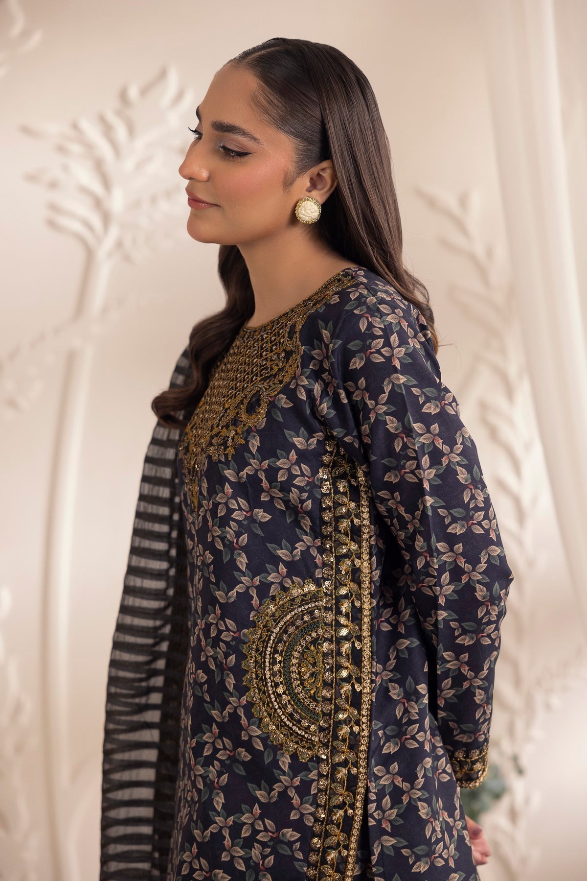 Mohagni | Tulip 25 | SPL-11 M Black Silk lawn