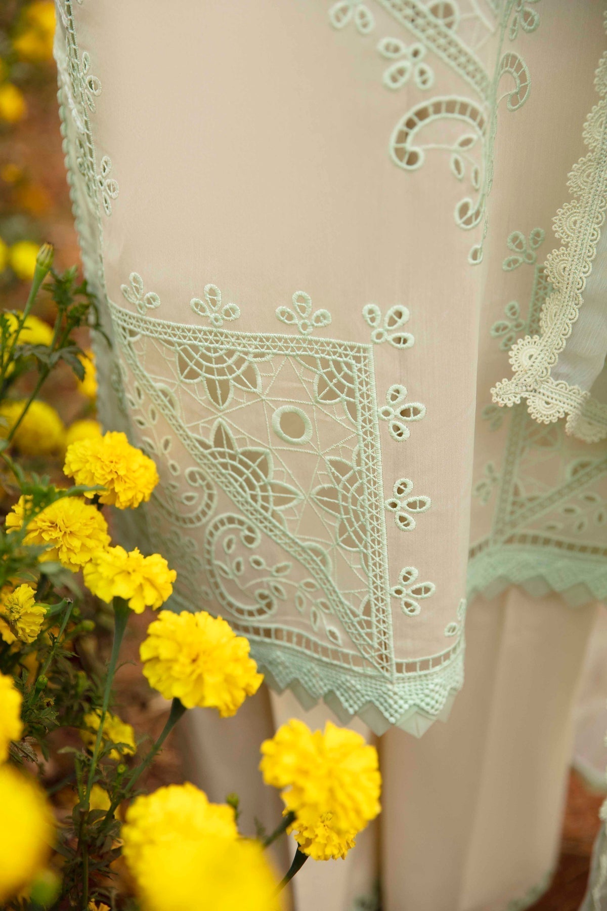 Sable Vogue | Luxury Lawn 24 | Nisa - Pakistani Designer Dress - by Sable Vogue | Type: Luxury - 100% Original at Saira Sultan