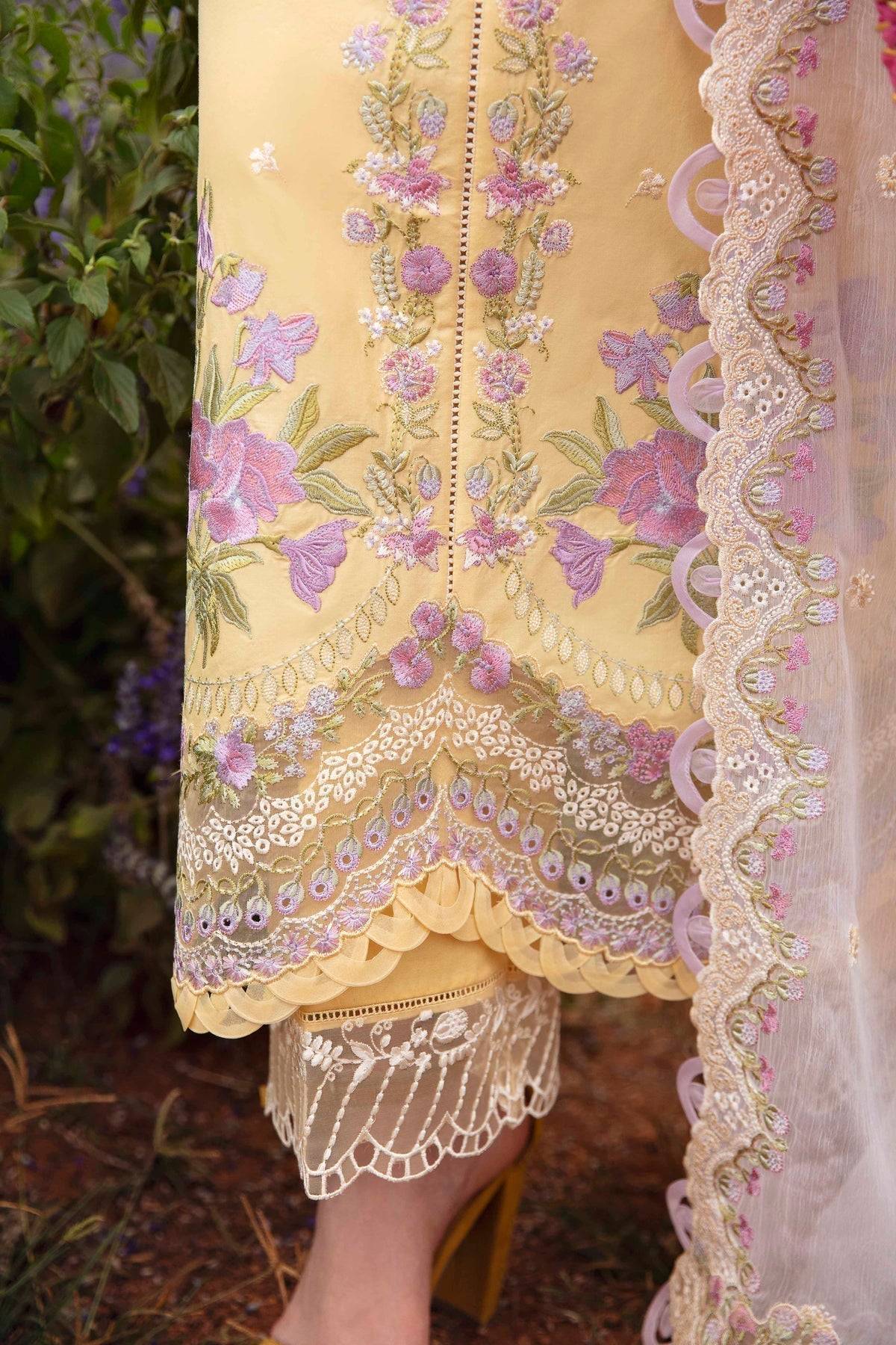 Sable Vogue | Luxury Lawn 24 | Maye - Pakistani Designer Dress - by Sable Vogue | Type: Luxury - 100% Original at Saira Sultan