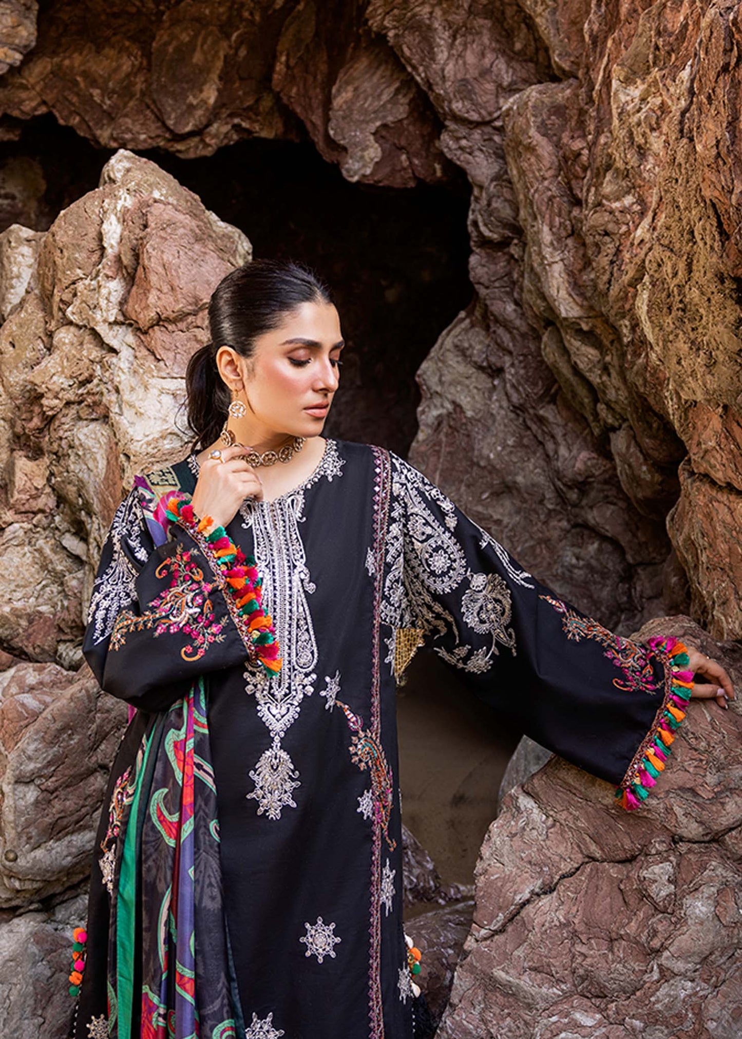Sadaf Fawad Khan | Siraa Luxury Lawn 24| Nuha (A) - Pakistani Designer Dress - by Sadaf Fawad Khan | Type: Luxury - 100% Original at Saira Sultan