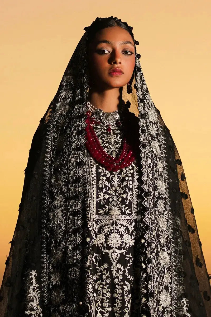 Sana Safinaz | Luxury Lawn 2023 | L231-008A-CZ - Pakistani Designer Dress - by Sana Safinaz | Type: Luxury - 100% Original at Saira Sultan