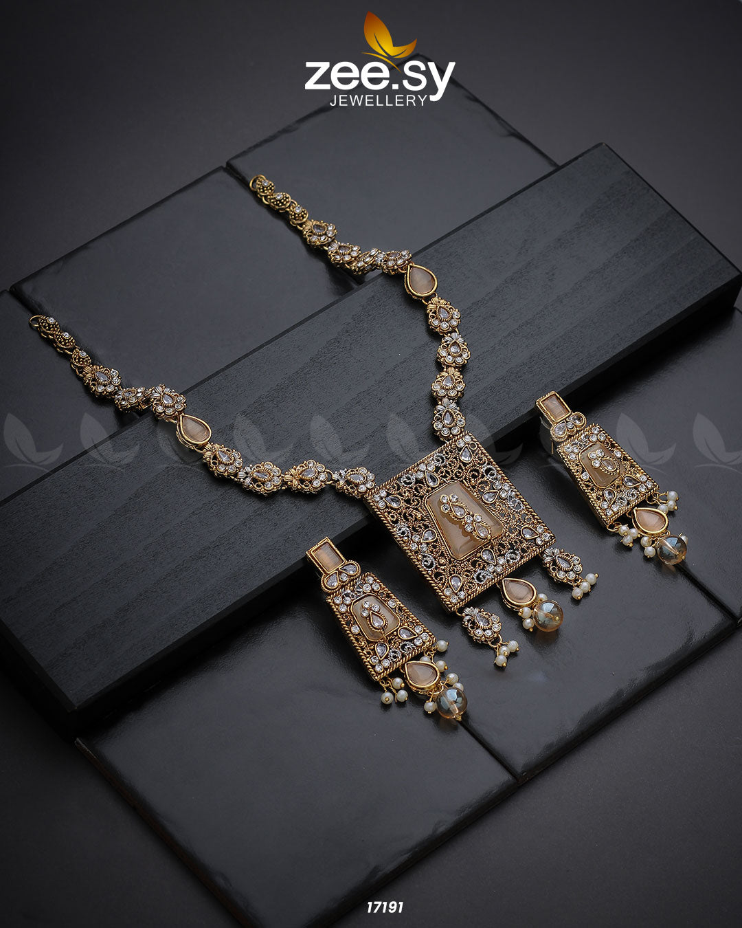 Stellar Gemstones Champagne