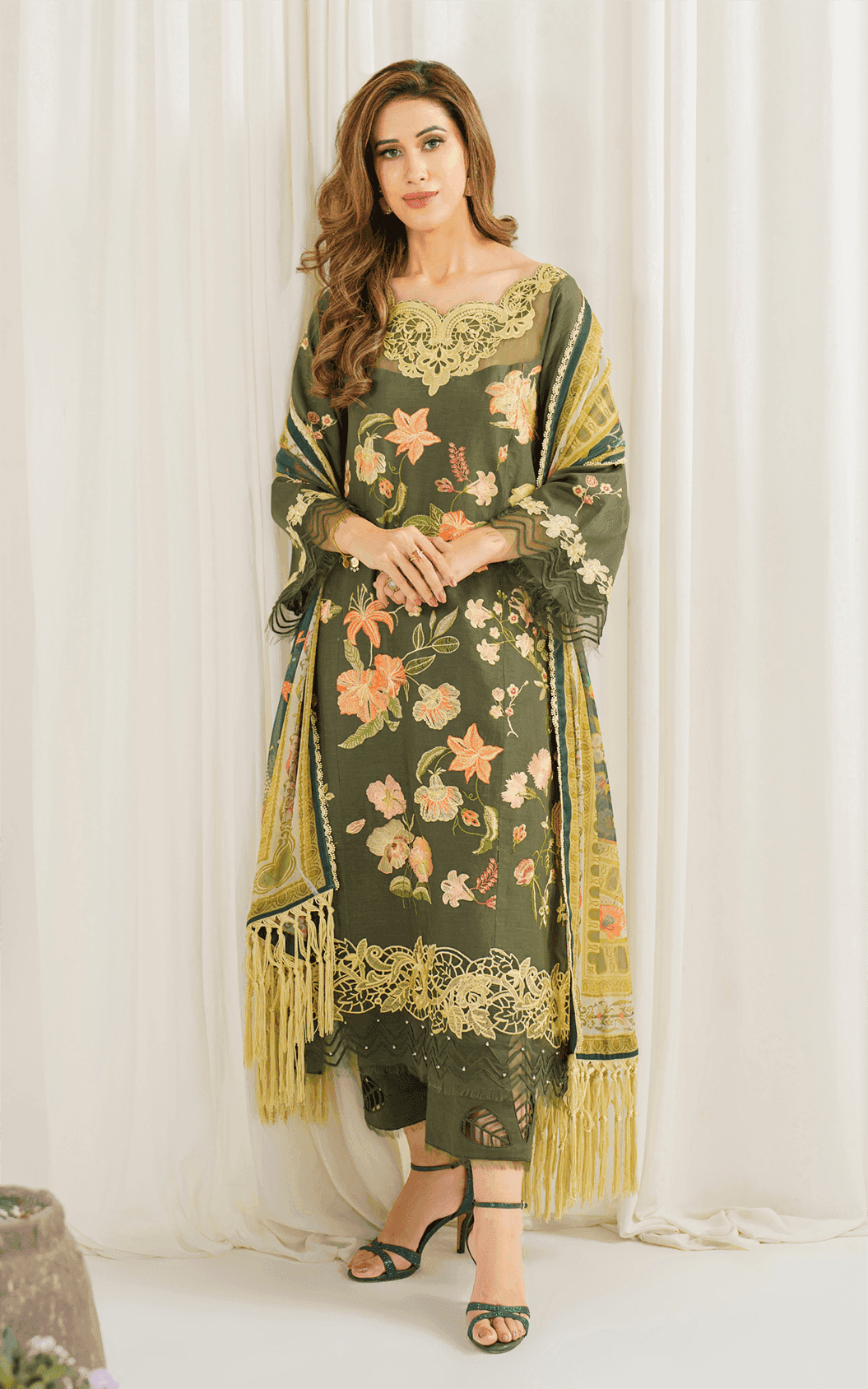 Asifa and Nabeel | Pretty in Pink Limited Edition | Sweet Pea (PP-6) - Pakistani Designer Dress - by Asifa and Nabeel | Type: Luxury - 100% Original at Saira Sultan