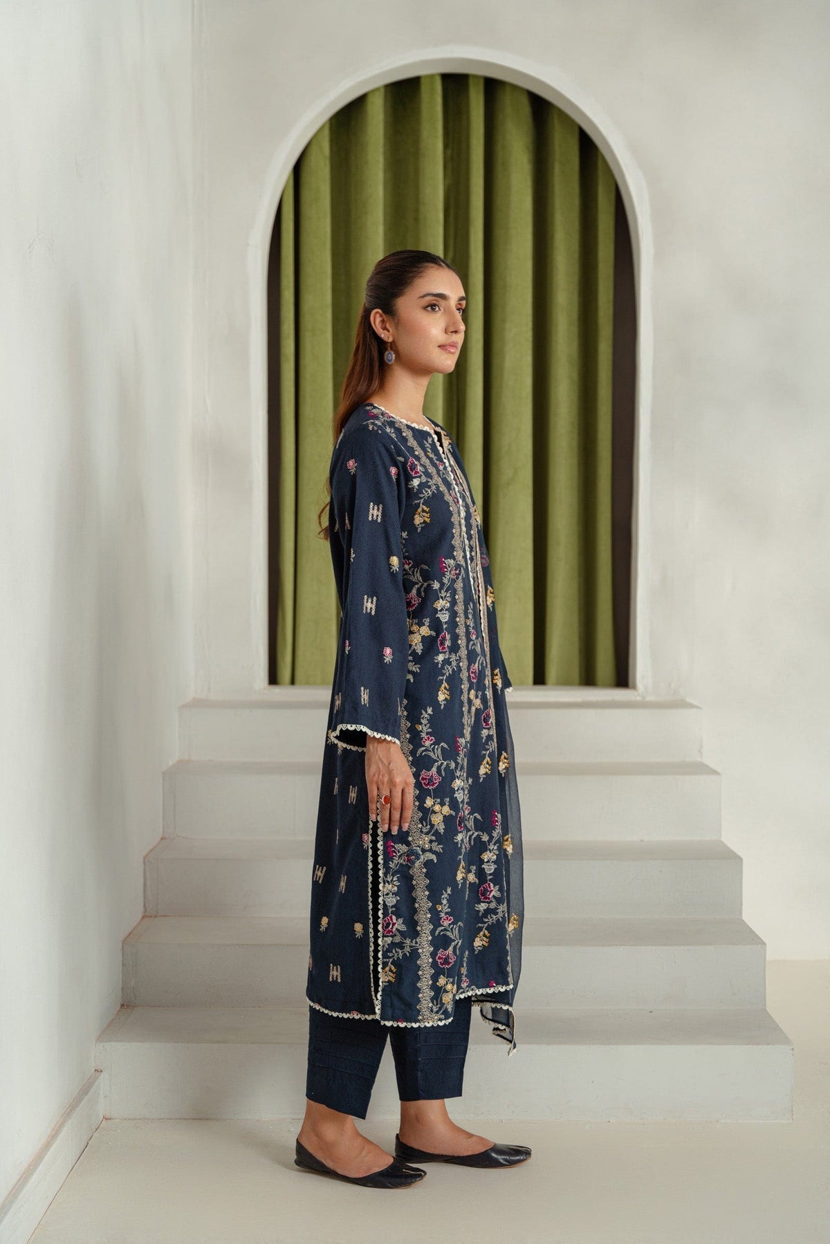 Taana Baana | Manzil Winter | M3404B L Navy Blue Karandi