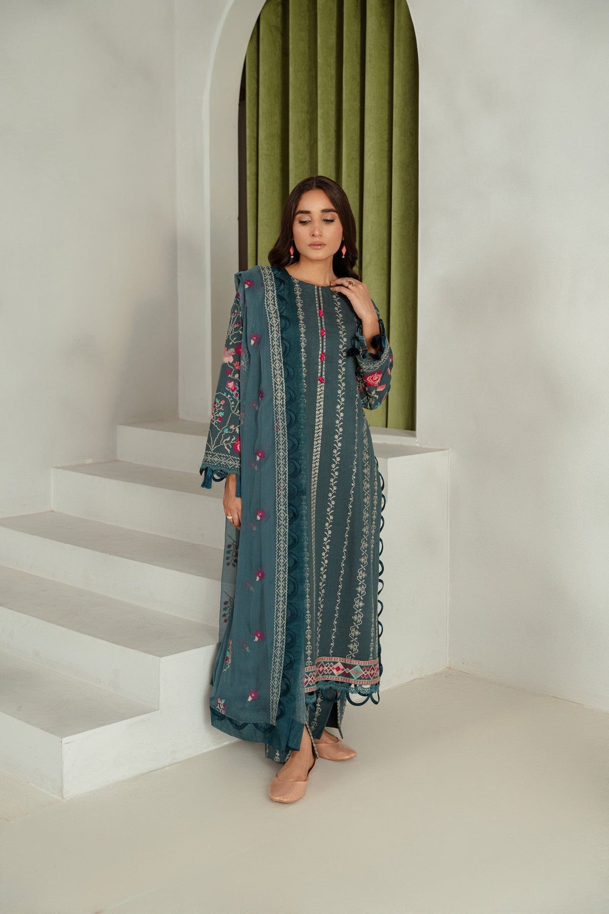 Taana Baana | Manzil Winter | C3410B XS Zinc Karandi