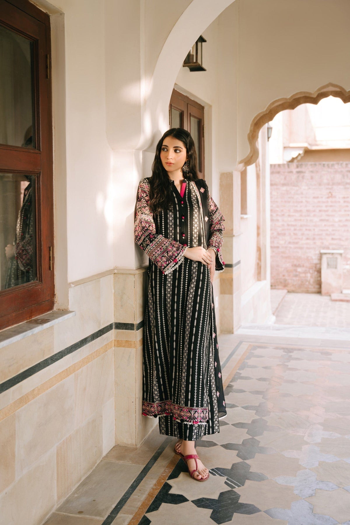 Taana Baana | Manzil Winter | B3401A XS Black Slub Khaddar