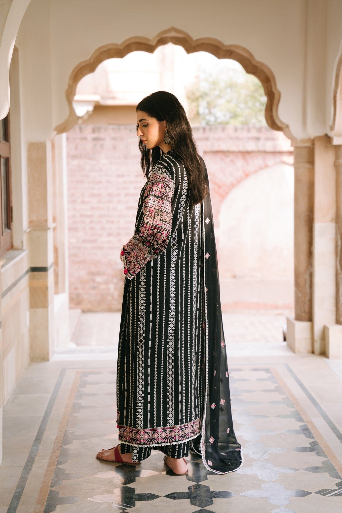 Taana Baana | Manzil Winter | B3401A S Black Slub Khaddar
