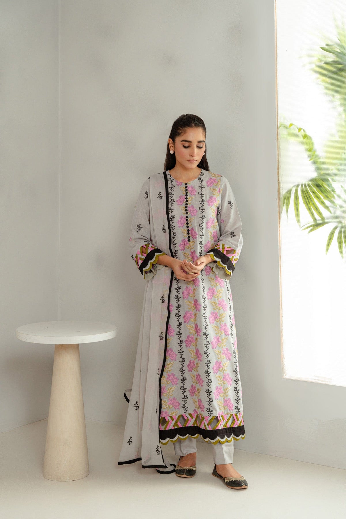 Taana Baana | Manzil Winter | C3409B XS Silver Slub Khaddar