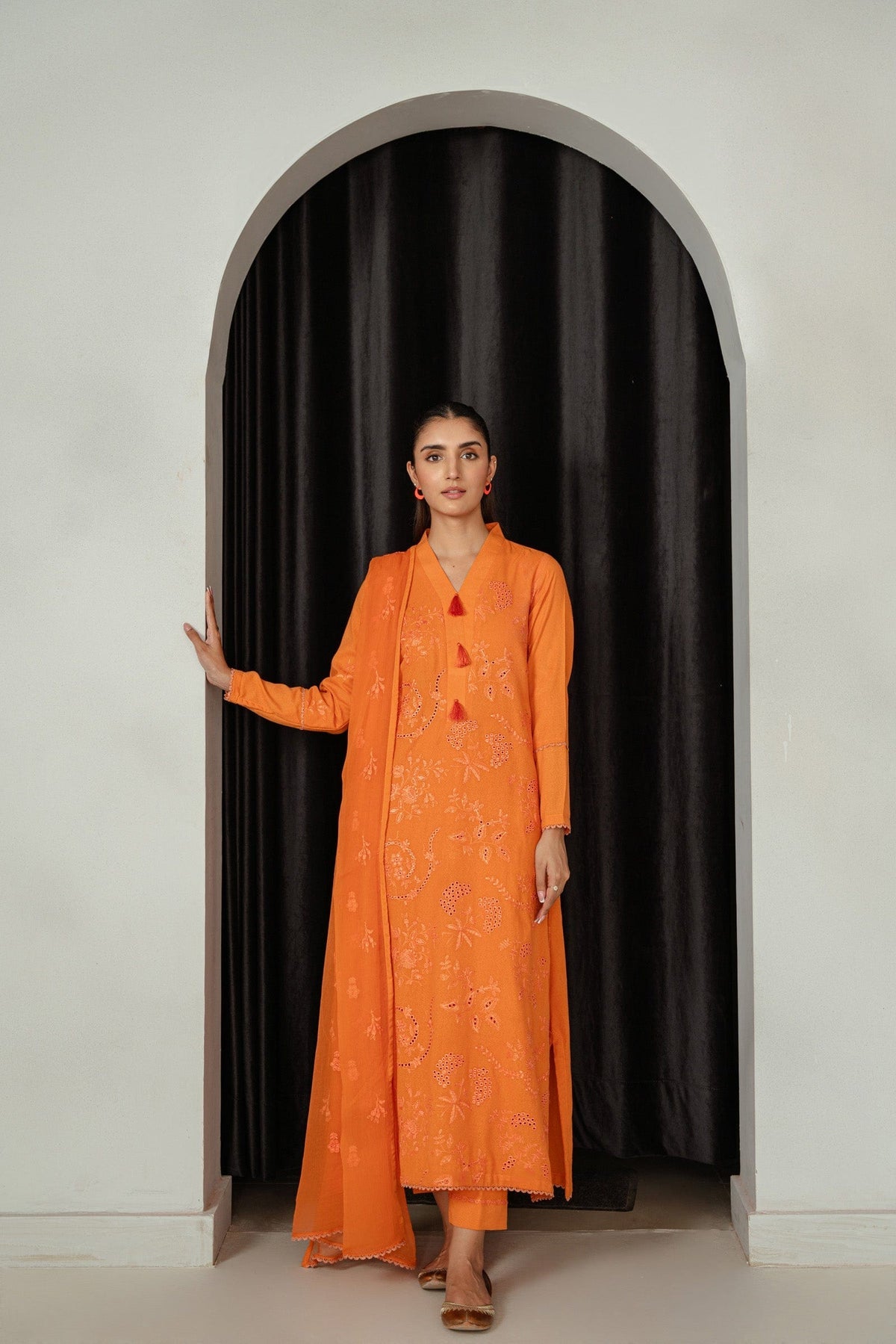 Taana Baana | Manzil Winter | C3416B XL Orange Karandi