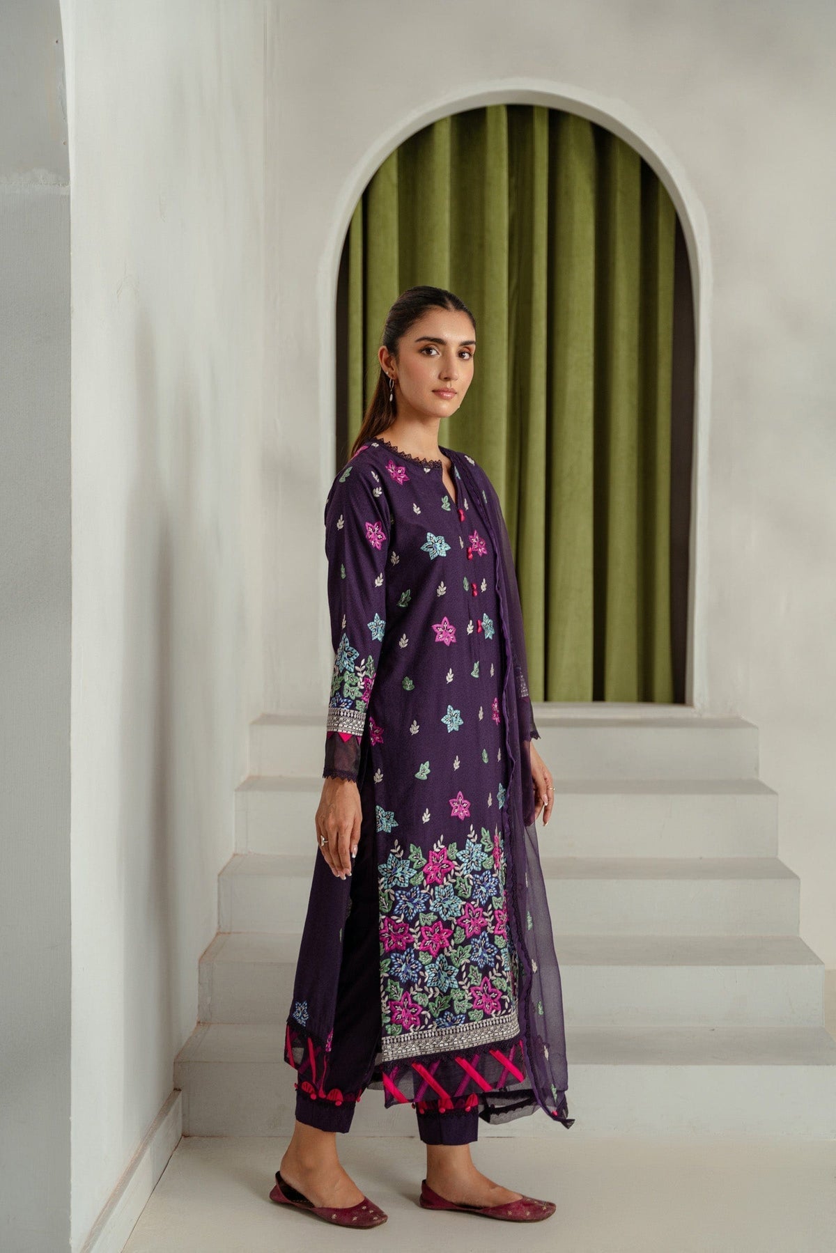Taana Baana | Manzil Winter | C3408B L Dark Purple Karandi