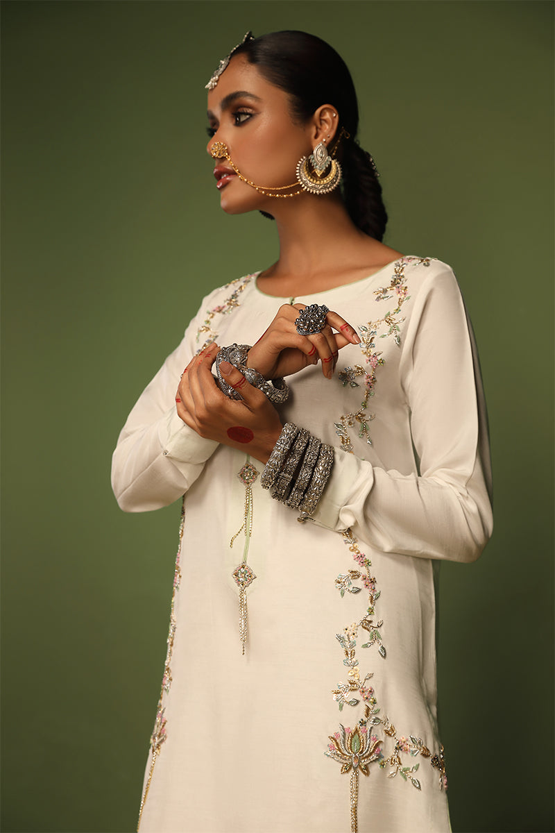 Wardha Saleem | Luxury Pret Traditional Wear | KANWAL - SHIRT WITH PANTS (2 PC) M Off White Raw Silk