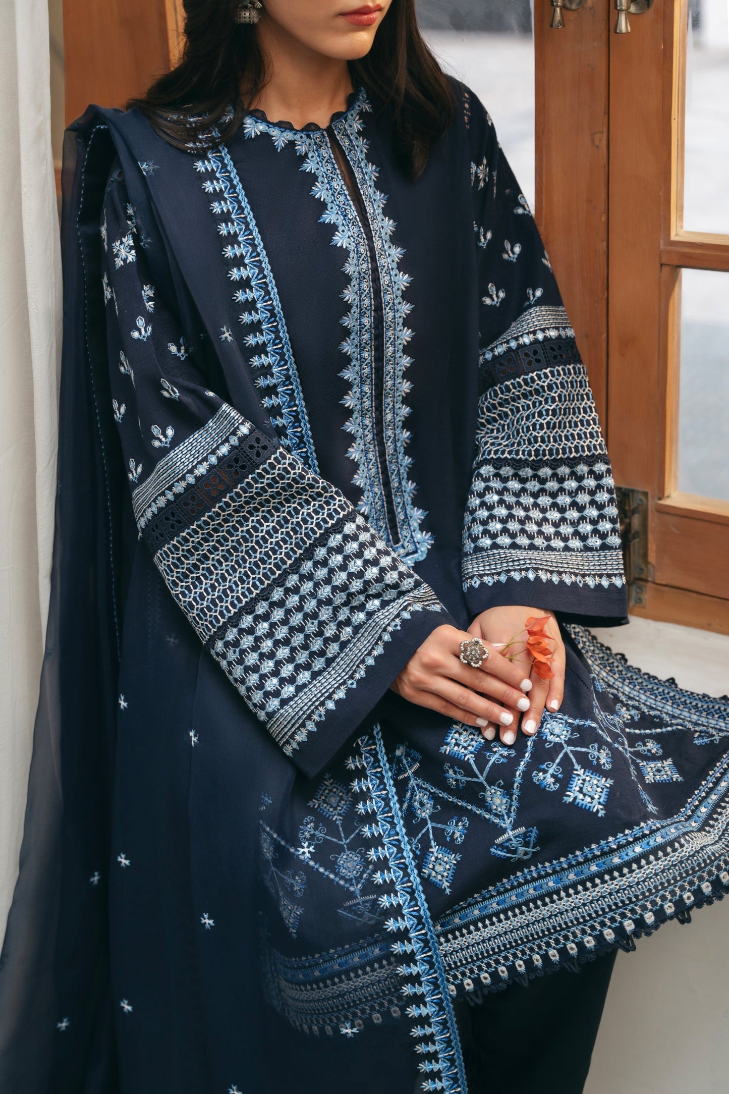 Zaha | Aangan Ready to Wear | ROSHAN (ZRW-20907) L Dark Blue Khaddar