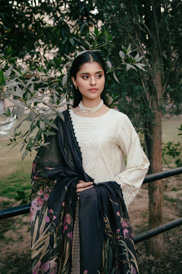 Manara | Vintage Flora 25 | SEHER Custom Size Ivory Lawn