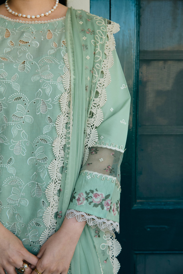 Manara | Vintage Flora 25 | MINA L Mint Green Lawn