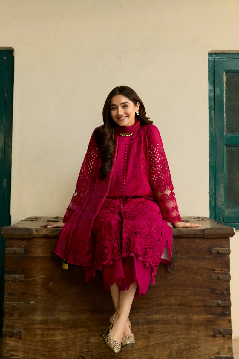 Manara | Vintage Flora 25 | NAZNEEN Custom Size Candy Pink Lawn