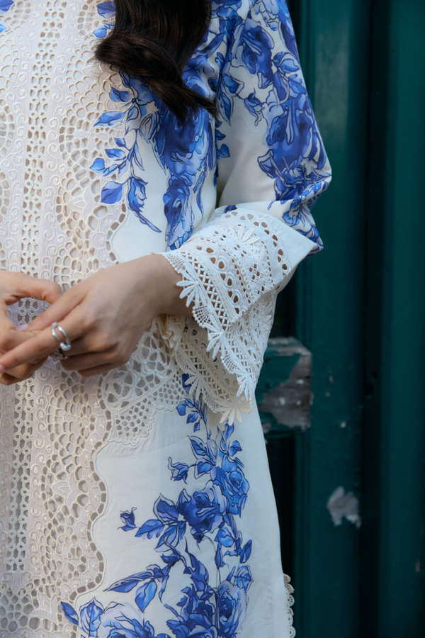 Manara | Vintage Flora 25 | DURR-E-FISHAN M Ivory Lawn