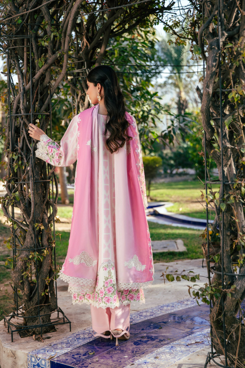 Manara | Vintage Flora 25 | ROZINAY S Light Pink Lawn