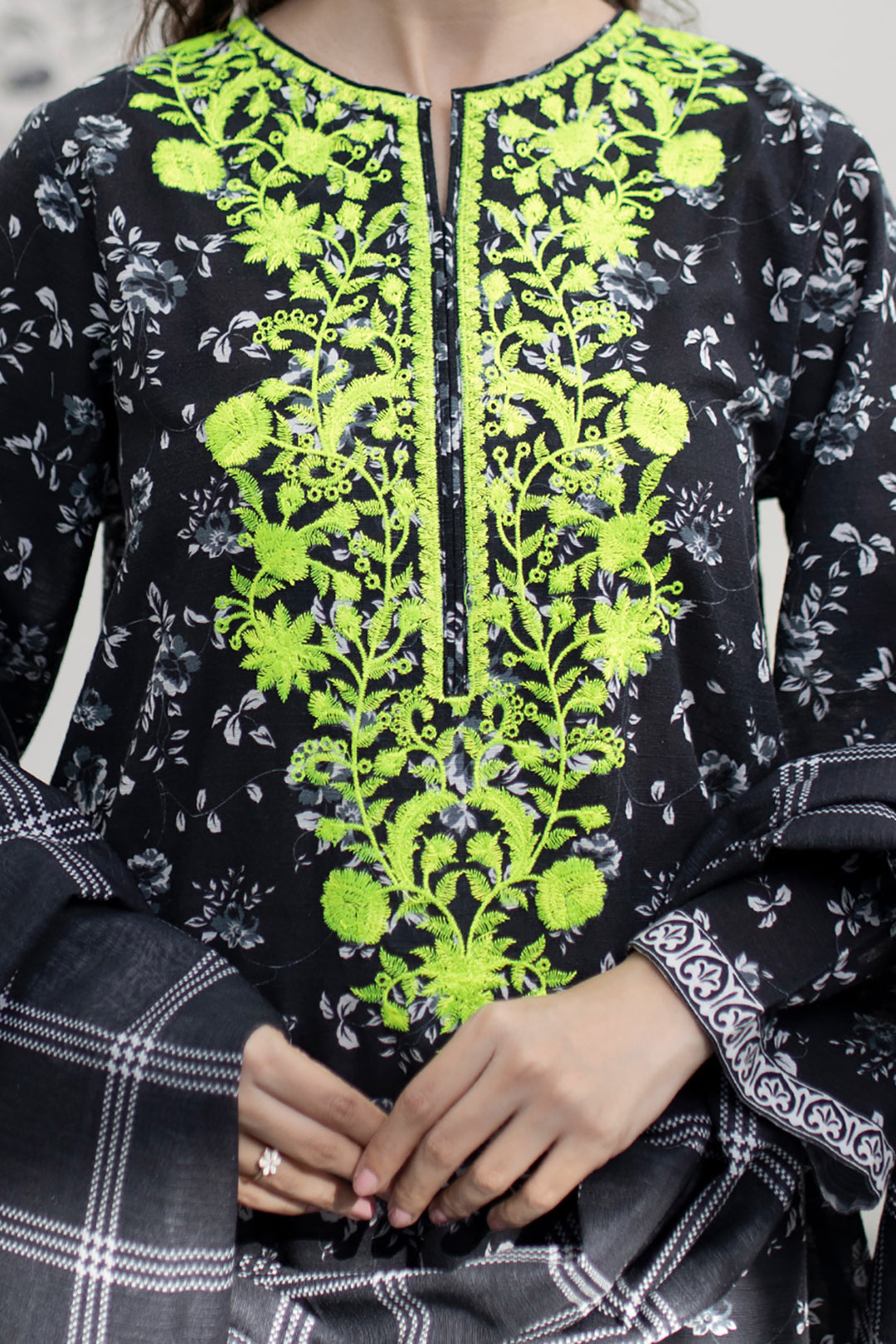 Zellbury | Winter Pret | Embroidered Kurta Dupatta - 1525