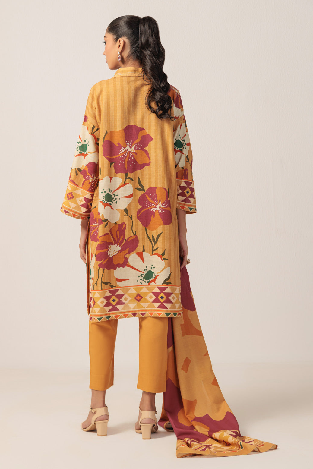 Bonanza Satrangi | Yellow Khaddar 3 Piece (WS2243P43) 12 Yellow