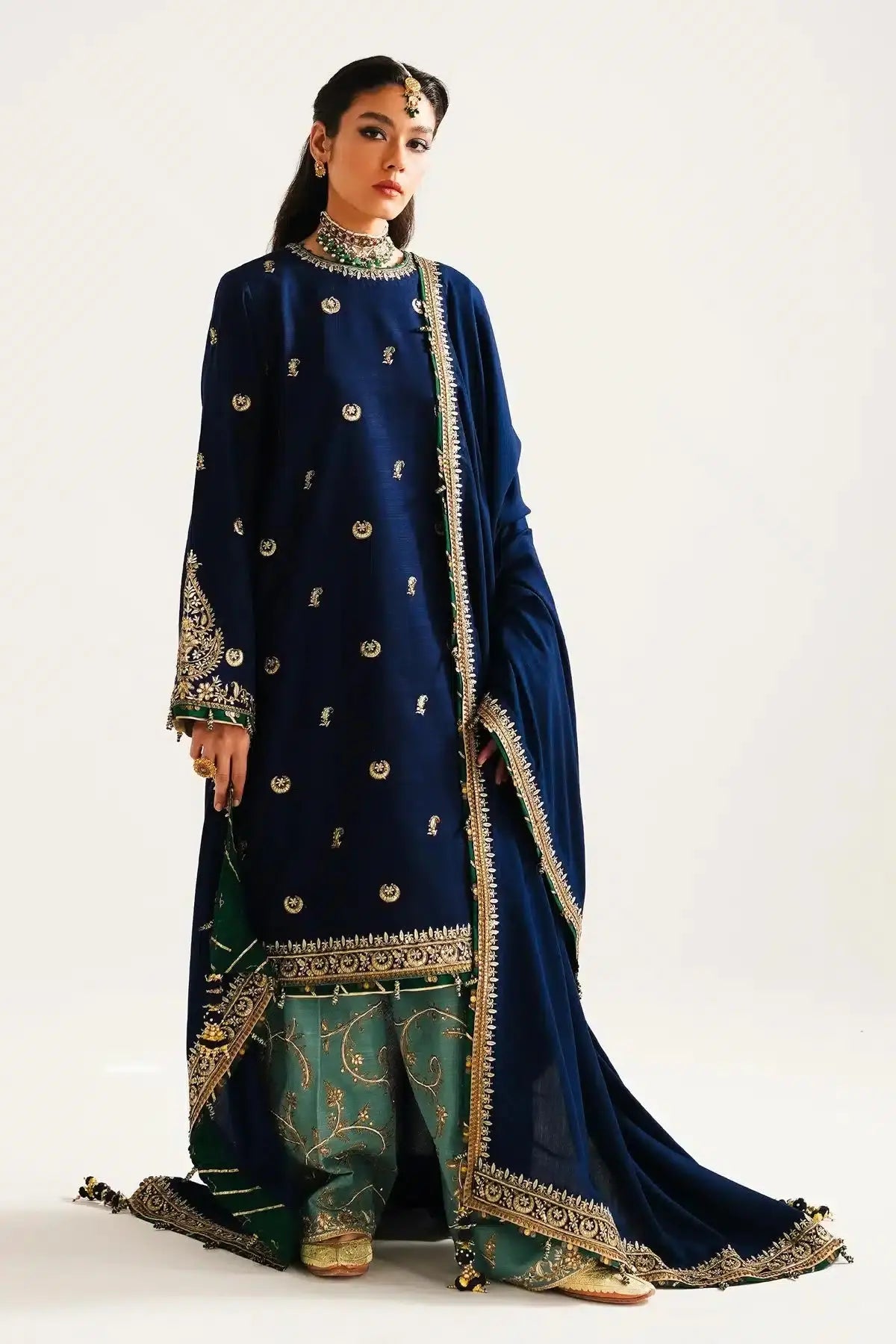 Zara ShahJahan | Winter Shawl 23 | WS23-D1 - Pakistani Designer Dress - by Zara Shahjahan | Type: Luxury - 100% Original at Saira Sultan