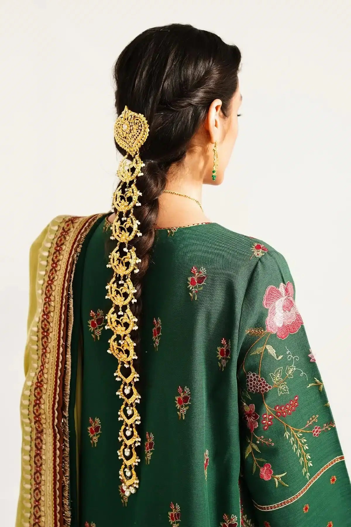 Zara ShahJahan | Winter Shawl 23 | WS23-D7 - Pakistani Designer Dress - by Zara Shahjahan | Type: Luxury - 100% Original at Saira Sultan